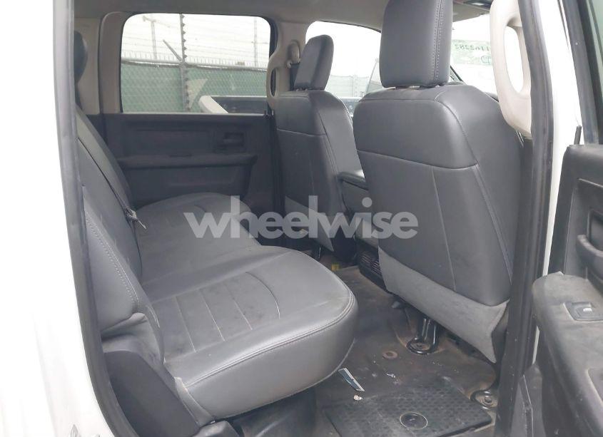 Photo 8 of 2018 Ram 2500 TRADESMAN 4X4 8' BOX (VIN 3C6UR5HJ1JG313192)