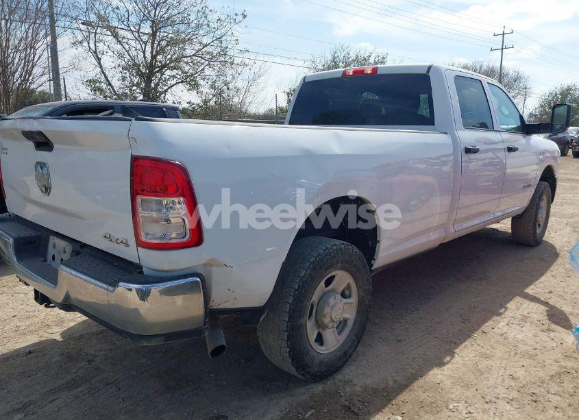 Photo 4 of 2022 Ram 2500 TRADESMAN 4X4 8' BOX (VIN 3C6UR5HJ2NG163261)