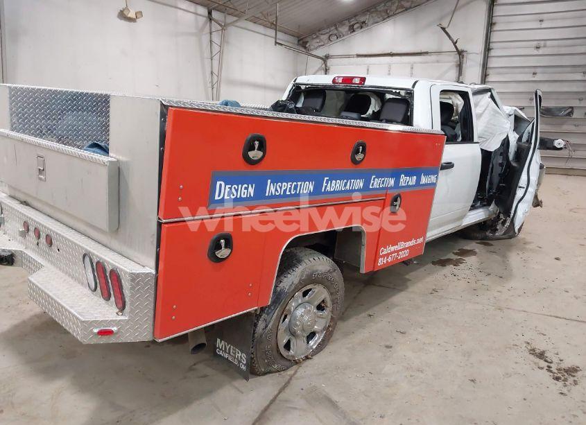 Photo 4 of 2024 Ram 2500 TRADESMAN 4X4 8' BOX (VIN 3C6UR5HJ2RG138348)