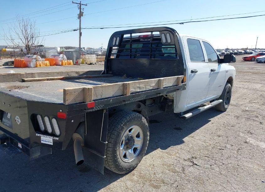 Photo 4 of 2019 Ram 2500 TRADESMAN 4X4 8' BOX (VIN 3C6UR5HJ3KG590475)