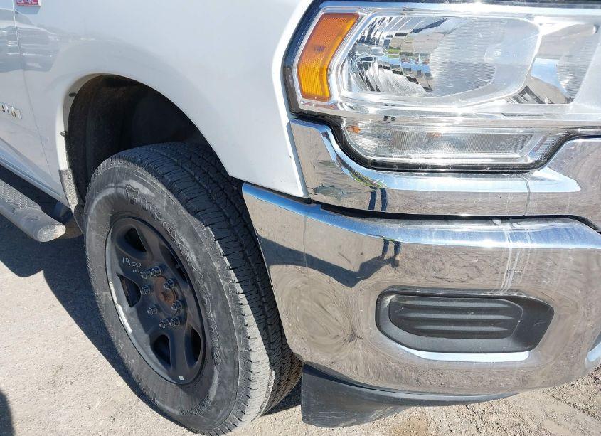 Photo 6 of 2019 Ram 2500 TRADESMAN 4X4 8' BOX (VIN 3C6UR5HJ3KG590475)