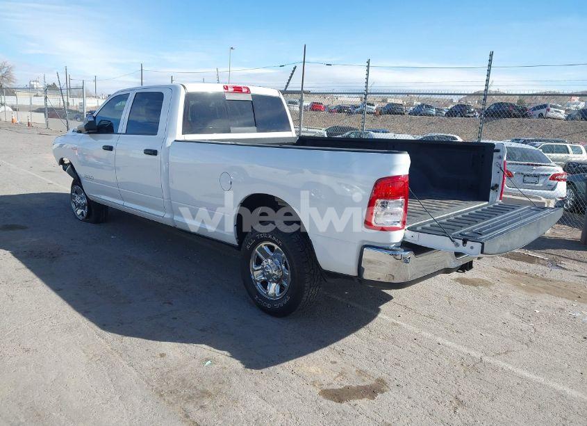 Photo 3 of 2019 Ram 2500 TRADESMAN 4X4 8' BOX (VIN 3C6UR5HJ3KG595479)