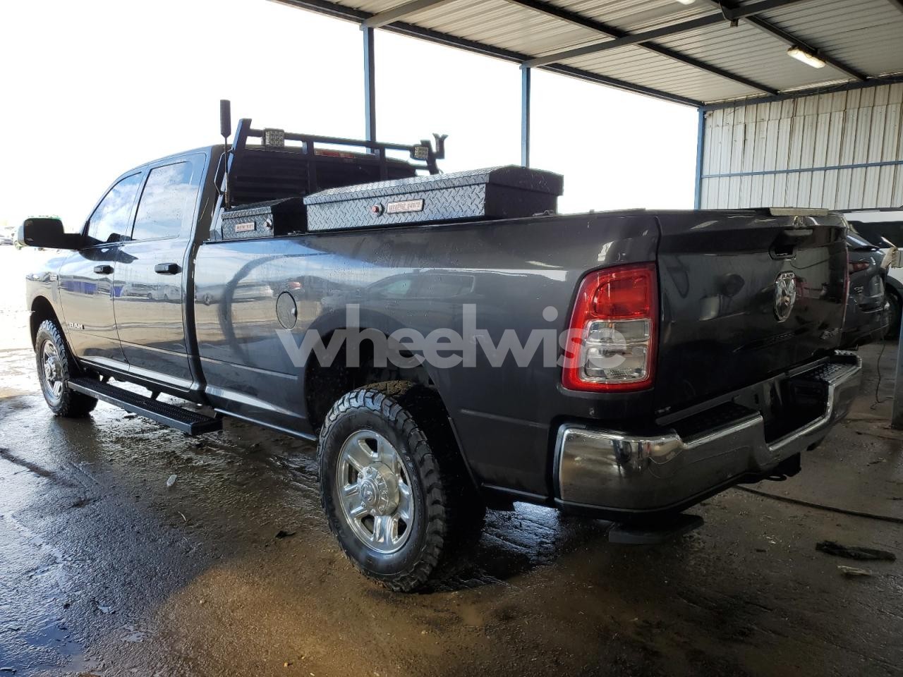 Photo 2 of 2022 RAM 2500 TRADESMAN (VIN 3C6UR5HJ3NG368880)