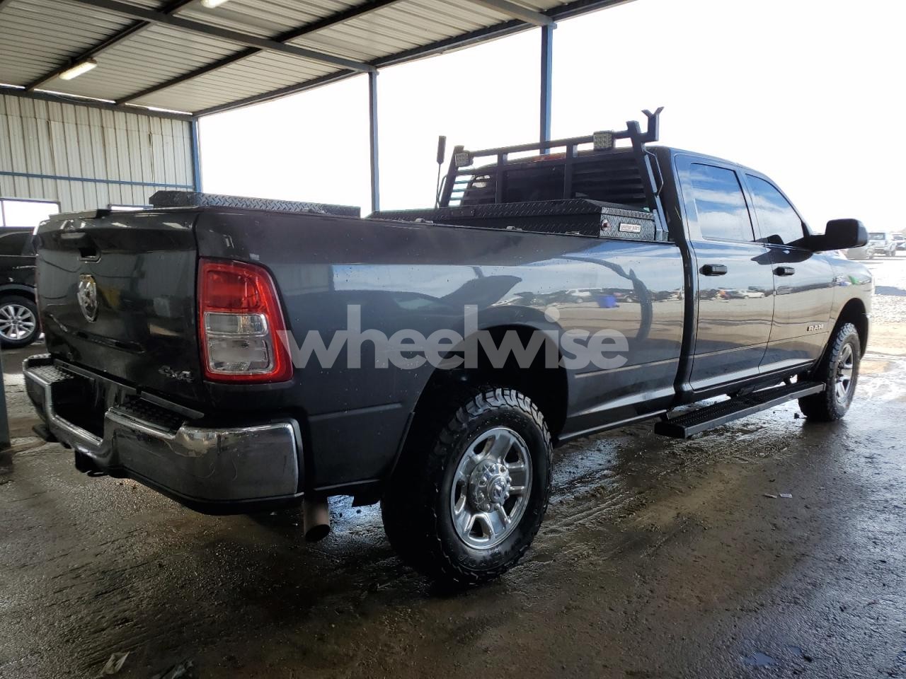 Photo 3 of 2022 RAM 2500 TRADESMAN (VIN 3C6UR5HJ3NG368880)