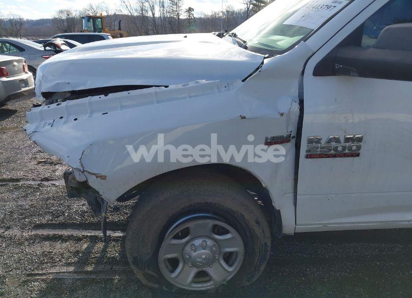 Photo 17 of 2018 Ram 2500 TRADESMAN 4X4 8' BOX (VIN 3C6UR5HJ5JG390129)