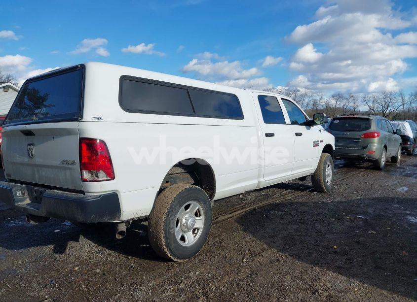 Photo 4 of 2018 Ram 2500 TRADESMAN 4X4 8' BOX (VIN 3C6UR5HJ5JG390129)