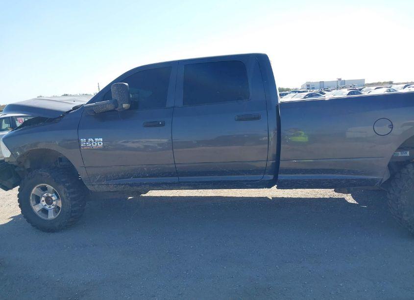 Photo 14 of 2018 Ram 2500 TRADESMAN 4X4 8' BOX (VIN 3C6UR5HJ6JG260005)