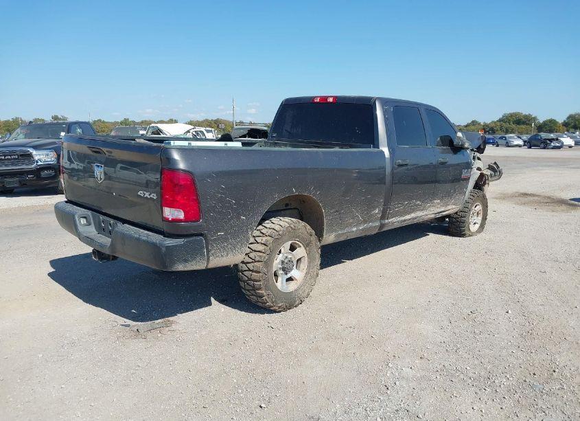 Photo 4 of 2018 Ram 2500 TRADESMAN 4X4 8' BOX (VIN 3C6UR5HJ6JG260005)