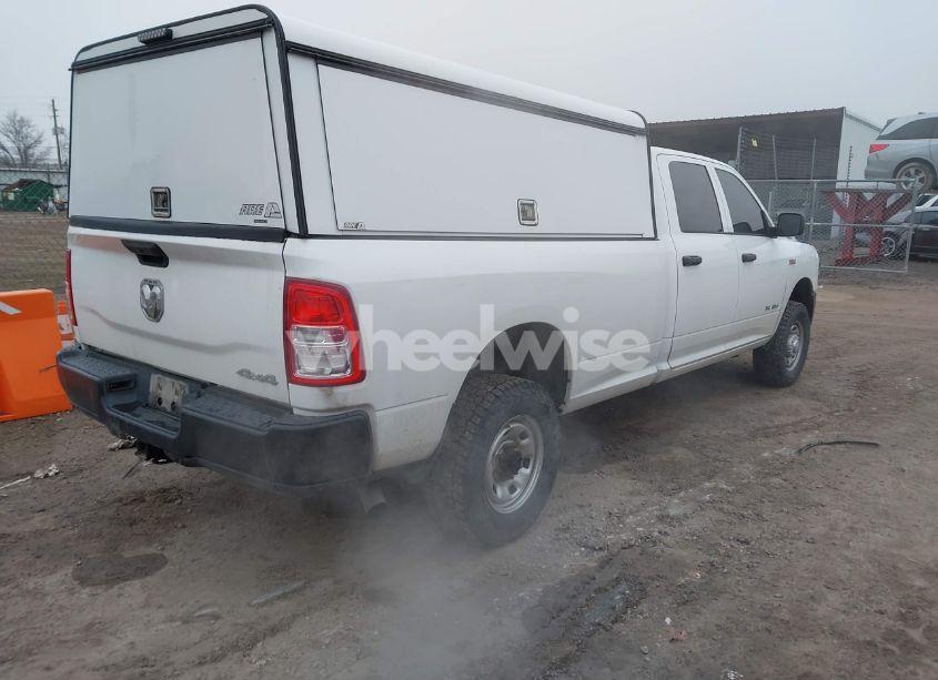 Photo 4 of 2019 Ram 2500 (VIN 3C6UR5HJ8KG600868)