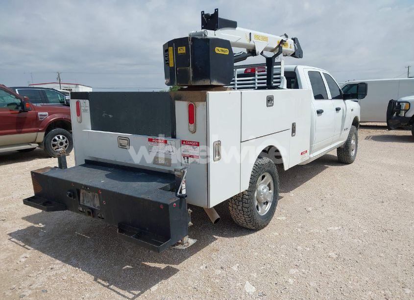 Photo 4 of 2022 Ram 2500 TRADESMAN 4X4 8' BOX (VIN 3C6UR5HJ8NG366140)