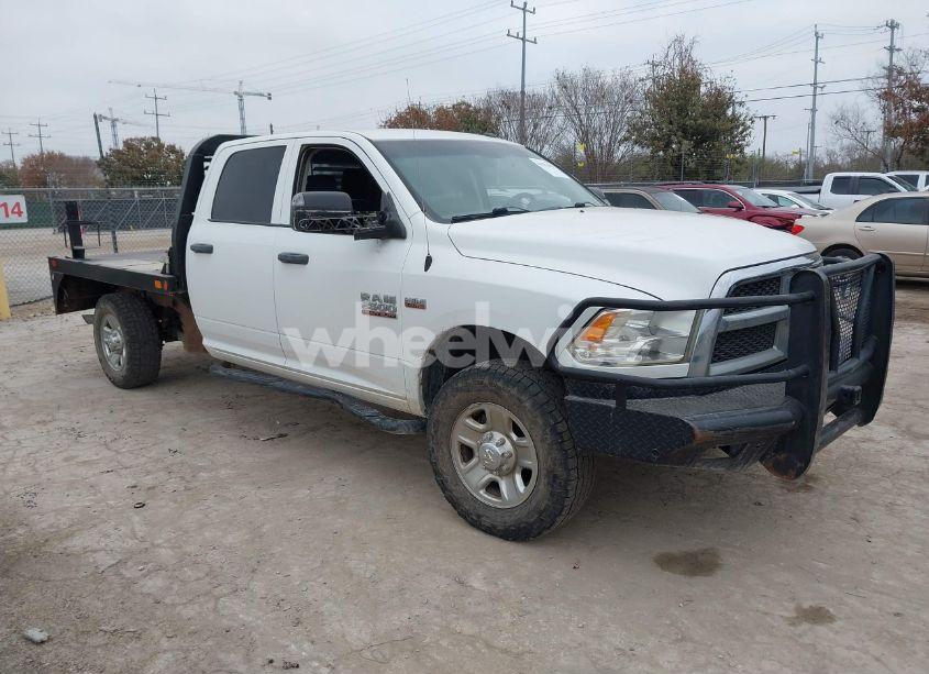2018 Ram 2500 TRADESMAN 4X4 8' BOX (VIN 3C6UR5HJXJG293850) main photo