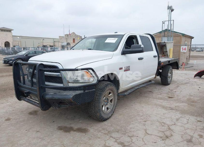 Photo 2 of 2018 Ram 2500 TRADESMAN 4X4 8' BOX (VIN 3C6UR5HJXJG293850)