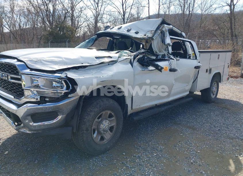 Photo 2 of 2023 Ram 2500 N/A (VIN 3C6UR5HJXPG646810)