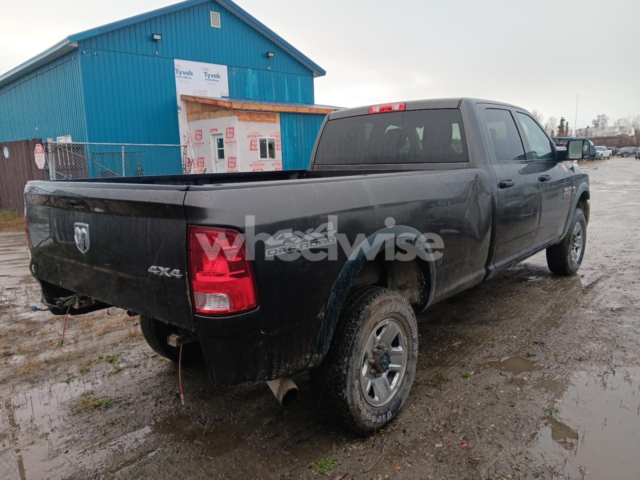 Photo 3 of 2017 RAM 2500 ST (VIN 3C6UR5HL0HG538232)