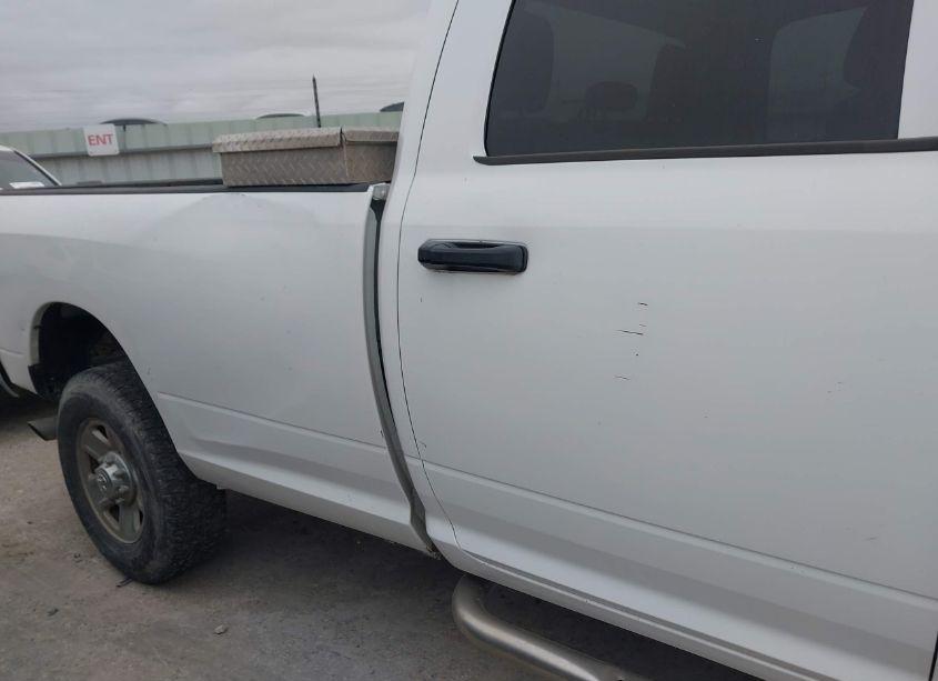 Photo 6 of 2014 Ram 2500 ST (VIN 3C6UR5HL2EG263958)