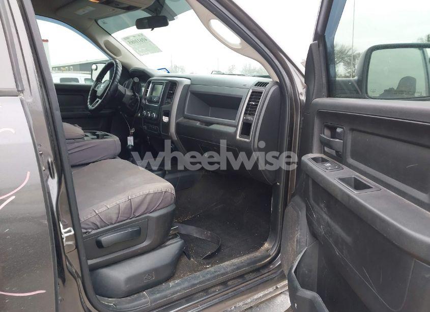 Photo 5 of 2018 Ram 2500 TRADESMAN 4X4 8' BOX (VIN 3C6UR5HL5JG166828)