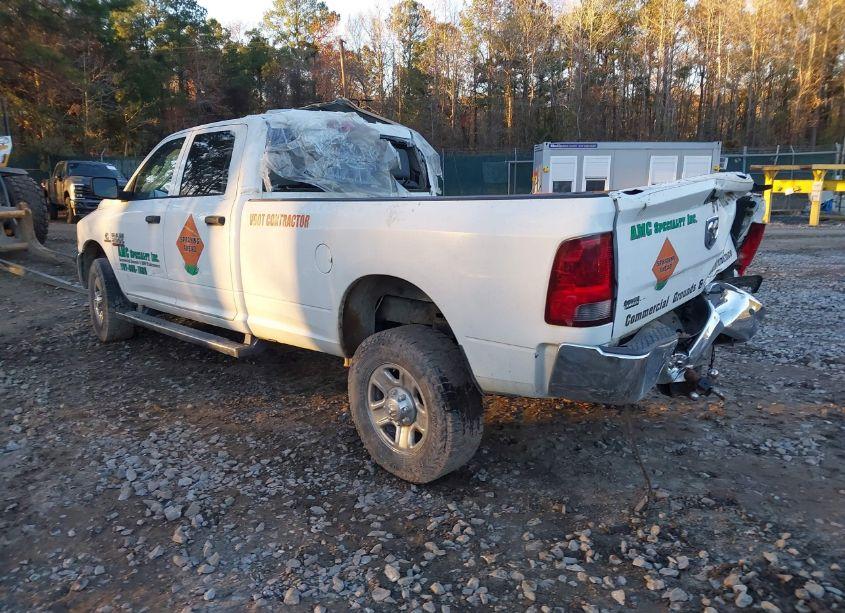 Photo 3 of 2014 Ram 2500 TRADESMAN (VIN 3C6UR5HL6EG189606)