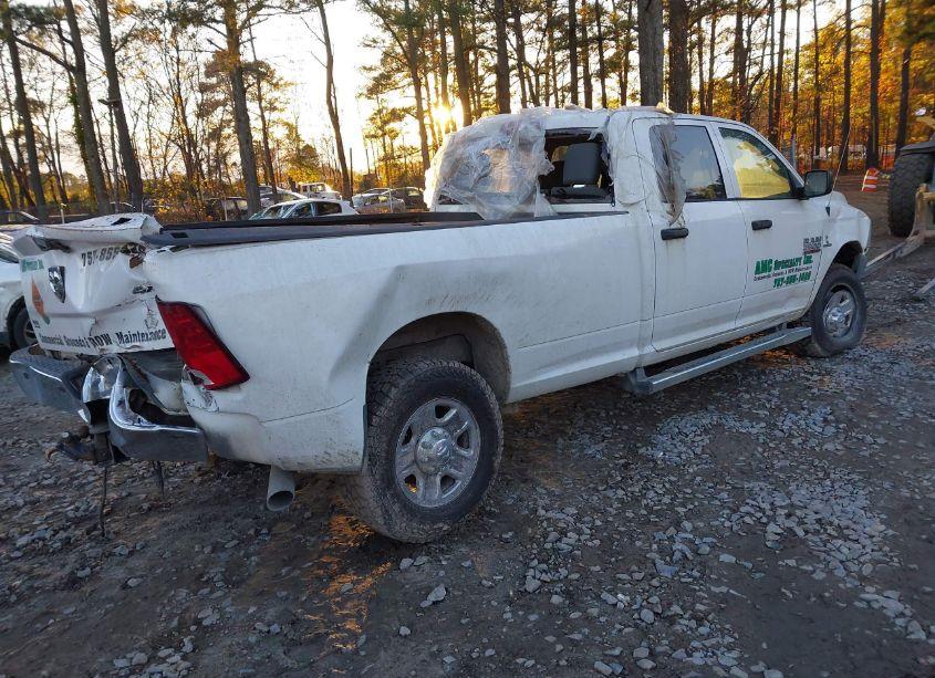 Photo 4 of 2014 Ram 2500 TRADESMAN (VIN 3C6UR5HL6EG189606)