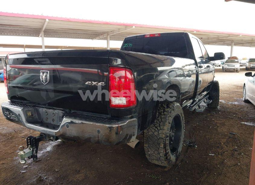 Photo 4 of 2015 Ram 2500 TRADESMAN (VIN 3C6UR5HL6FG673440)