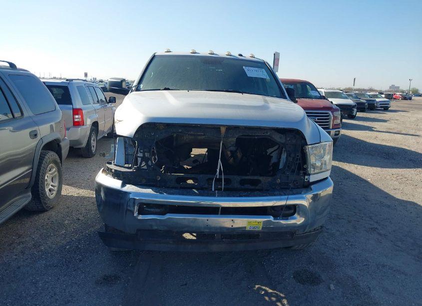 Photo 11 of 2018 Ram 2500 TRADESMAN 4X4 8' BOX (VIN 3C6UR5HL6JG390254)