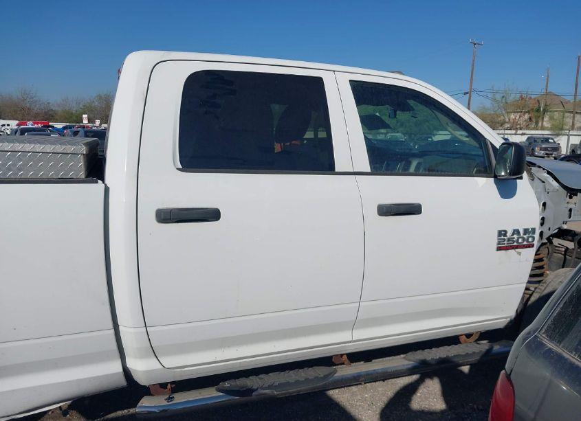Photo 12 of 2018 Ram 2500 TRADESMAN 4X4 8' BOX (VIN 3C6UR5HL6JG390254)