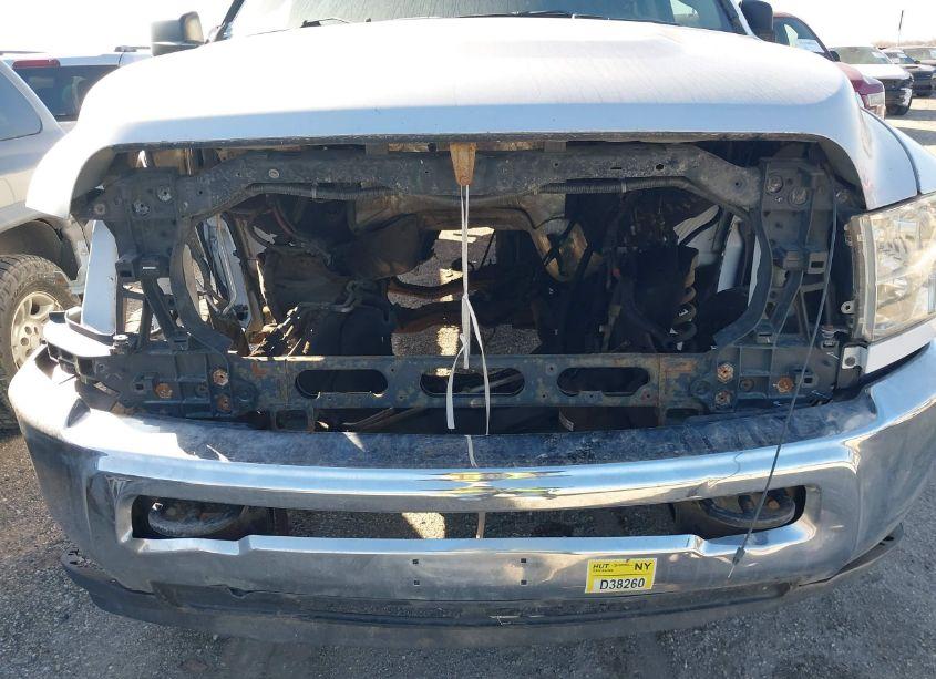 Photo 6 of 2018 Ram 2500 TRADESMAN 4X4 8' BOX (VIN 3C6UR5HL6JG390254)