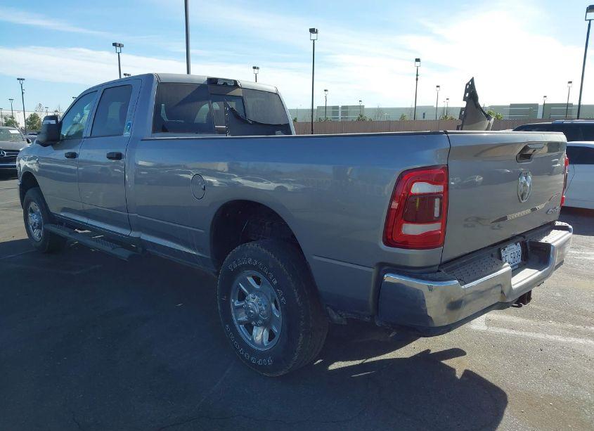 Photo 3 of 2024 Ram 2500 TRADESMAN 4X4 8' BOX (VIN 3C6UR5HL6RG189322)