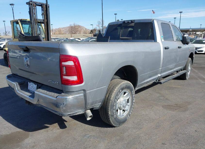 Photo 4 of 2024 Ram 2500 TRADESMAN 4X4 8' BOX (VIN 3C6UR5HL6RG189322)