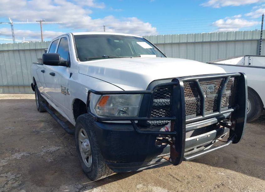2014 Ram 2500 TRADESMAN (VIN 3C6UR5HL7EG154217) main photo