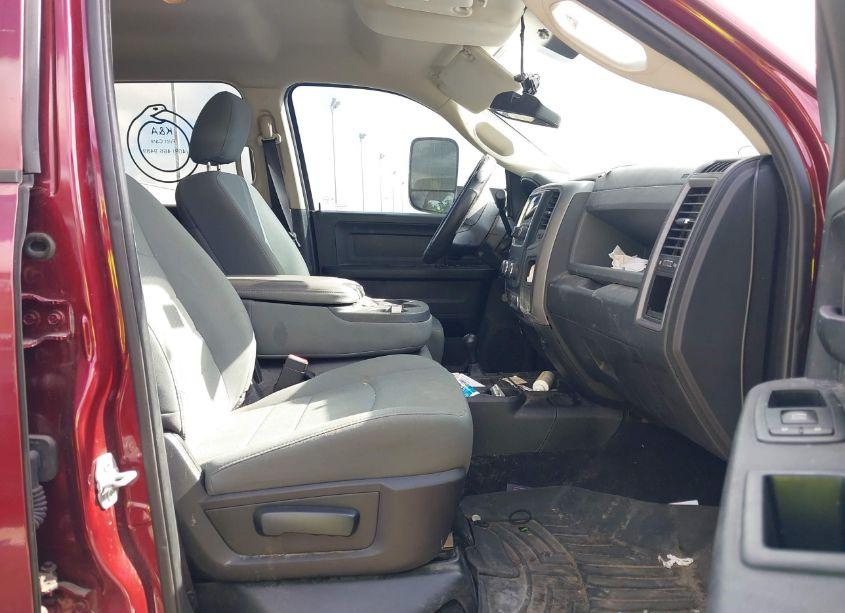 Photo 5 of 2018 Ram 2500 TRADESMAN 4X4 8' BOX (VIN 3C6UR5HL8JG139378)