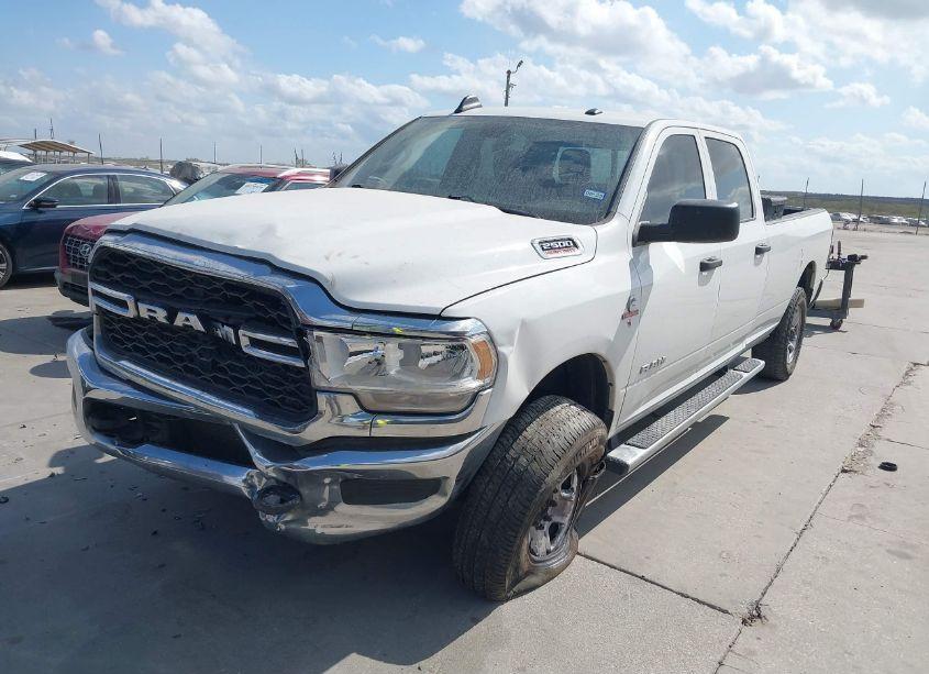 Photo 2 of 2019 Ram 2500 TRADESMAN 4X4 8' BOX (VIN 3C6UR5HL9KG639941)