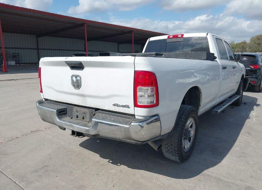 Photo 4 of 2019 Ram 2500 TRADESMAN 4X4 8' BOX (VIN 3C6UR5HL9KG639941)