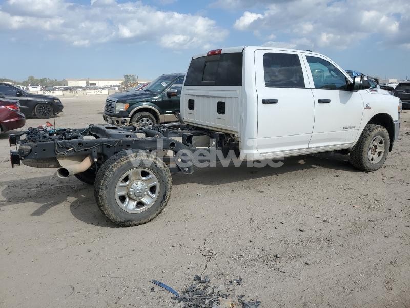 Photo 3 of 2022 RAM 2500 TRADESMAN (VIN 3C6UR5HL9NG202655)