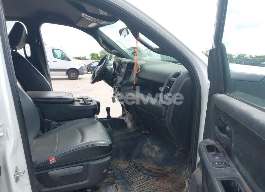 Photo 5 of 2024 Ram 2500 TRADESMAN 4X4 8' BOX (VIN 3C6UR5HL9RG218229)