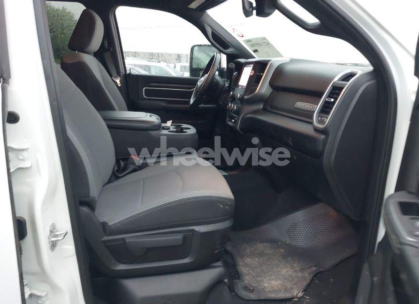 Photo 5 of 2024 Ram 2500 BIG HORN 4X4 8' BOX (VIN 3C6UR5JL5RG337647)