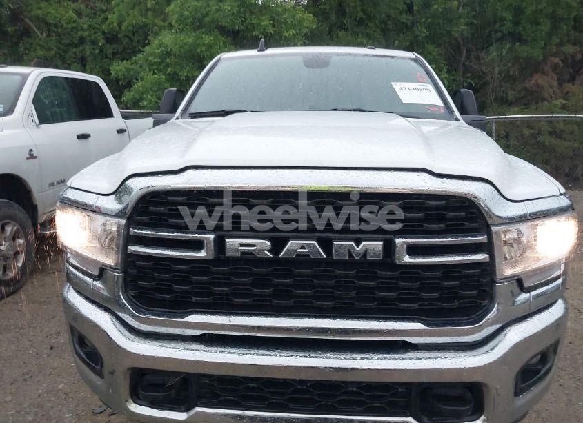 Photo 6 of 2024 Ram 2500 BIG HORN 4X4 8' BOX (VIN 3C6UR5JL5RG337647)