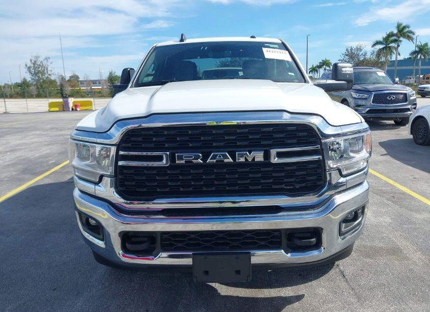 Photo 12 of 2024 Ram 2500 BIG HORN 4X4 8' BOX (VIN 3C6UR5JL6RG337642)