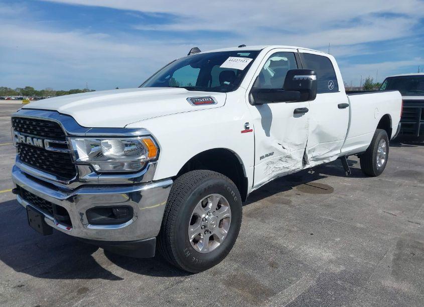 Photo 2 of 2024 Ram 2500 BIG HORN 4X4 8' BOX (VIN 3C6UR5JL6RG337642)