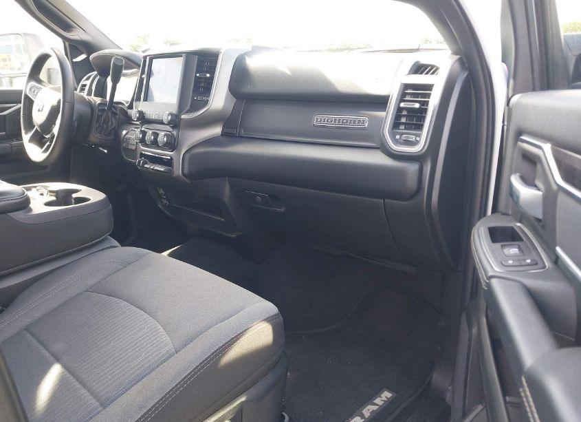 Photo 5 of 2024 Ram 2500 BIG HORN 4X4 8' BOX (VIN 3C6UR5JL6RG337642)