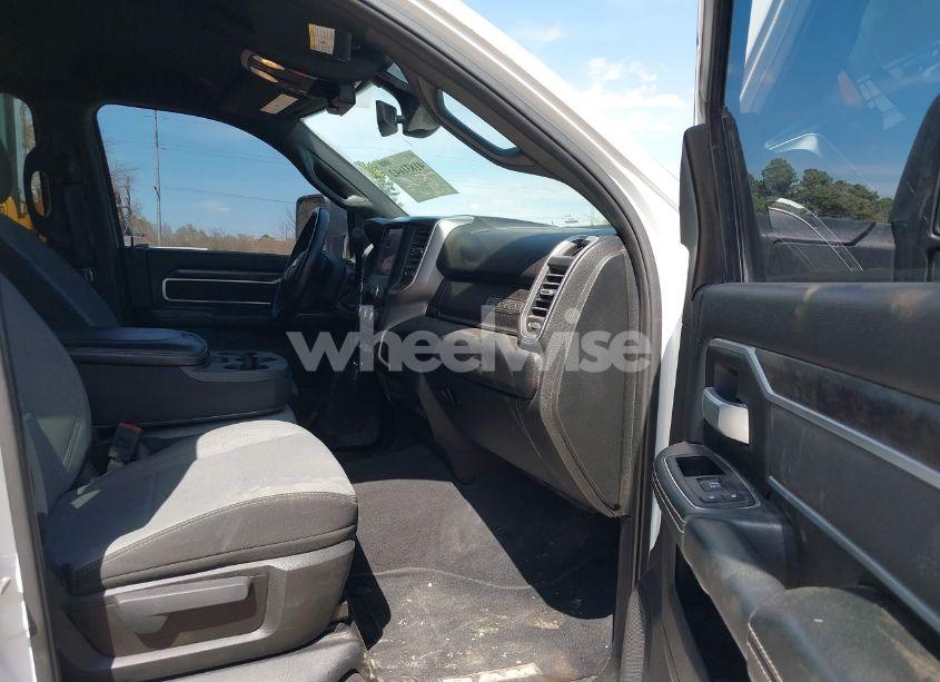 Photo 5 of 2024 Ram 2500 BIG HORN 4X4 8' BOX (VIN 3C6UR5JLXRG340205)