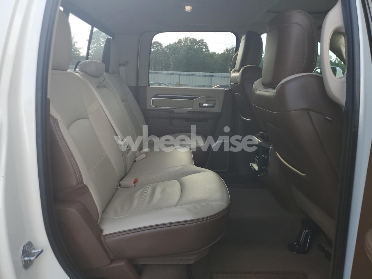 Photo 10 of 2022 RAM 2500 LARAMIE (VIN 3C6UR5KL7NG337786)