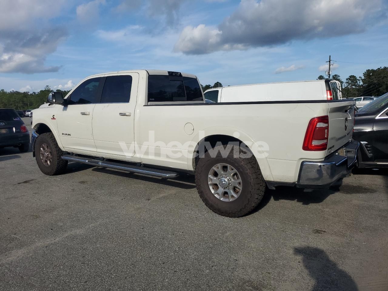 Photo 2 of 2022 RAM 2500 LARAMIE (VIN 3C6UR5KL7NG337786)