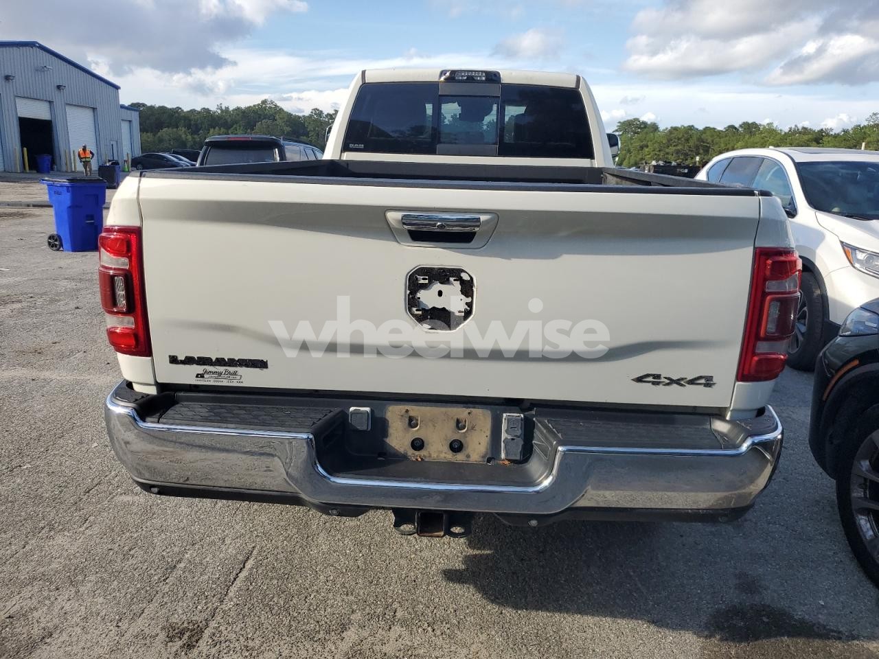 Photo 6 of 2022 RAM 2500 LARAMIE (VIN 3C6UR5KL7NG337786)