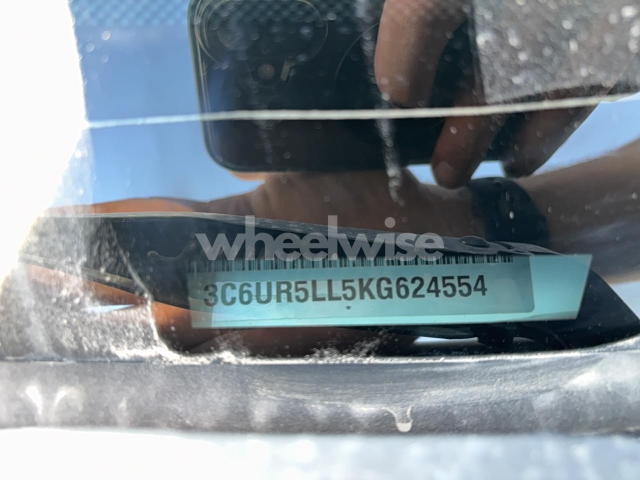 Photo 10 of 2019 RAM 2500 LONGHORN (VIN 3C6UR5LL5KG624554)