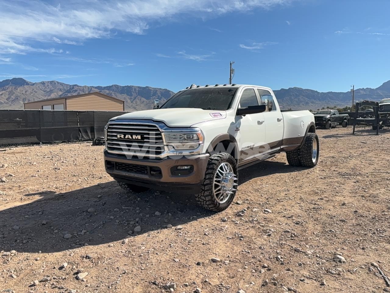 Photo 2 of 2019 RAM 2500 LONGHORN (VIN 3C6UR5LL5KG624554)