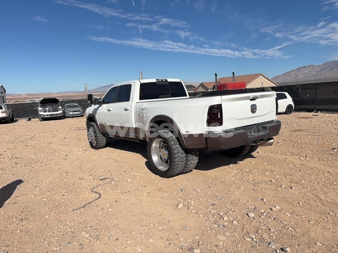 Photo 3 of 2019 RAM 2500 LONGHORN (VIN 3C6UR5LL5KG624554)