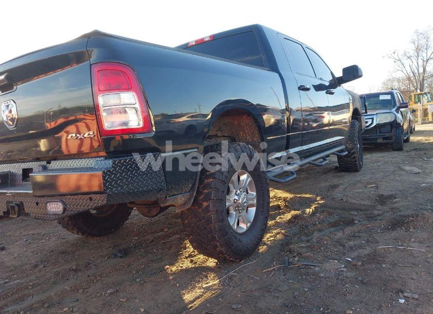 Photo 4 of 2019 Ram 2500 BIG HORN 4X4 6'4 BOX (VIN 3C6UR5MLXKG623270)