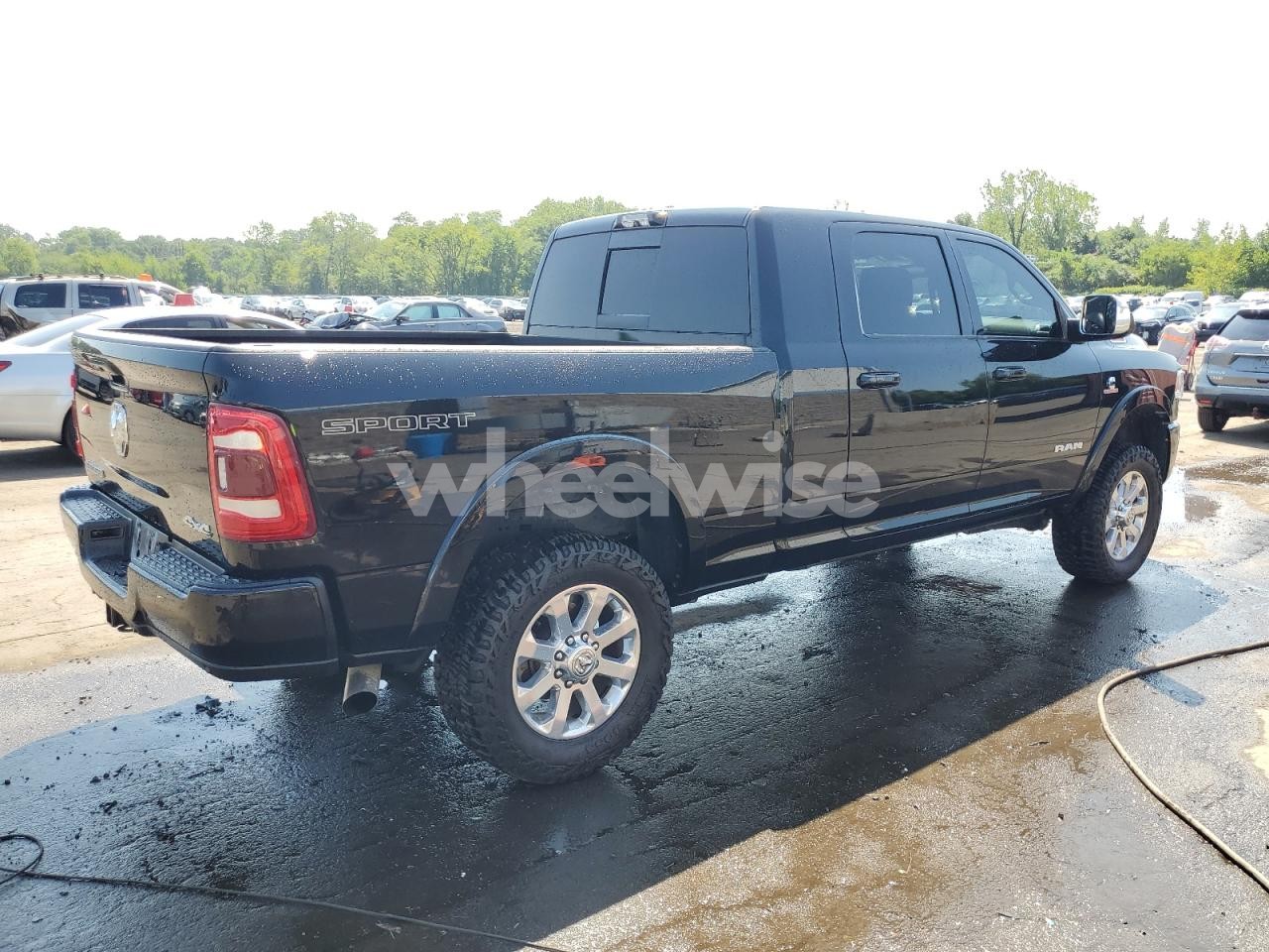 Photo 3 of 2022 RAM 2500 LARAMIE (VIN 3C6UR5NL1NG372884)
