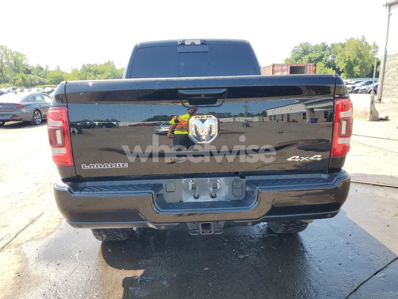 Photo 6 of 2022 RAM 2500 LARAMIE (VIN 3C6UR5NL1NG372884)