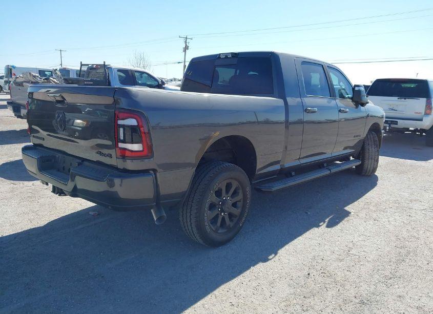 Photo 4 of 2024 Ram 2500 LARAMIE CREW CAB 4X4 6'4 BOX (VIN 3C6UR5NL2RG315549)